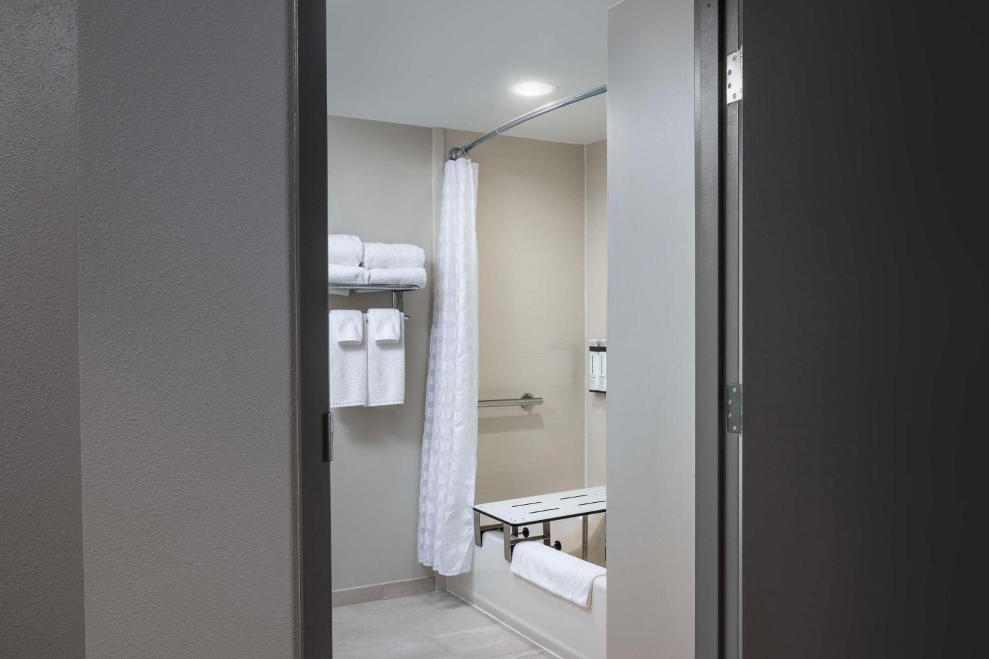 Hyatt Place Dallas North By The Galleria Addison Exterior photo