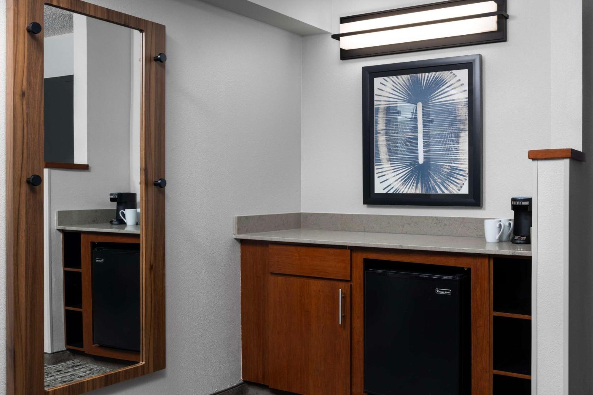 Hyatt Place Dallas North By The Galleria Addison Exterior photo