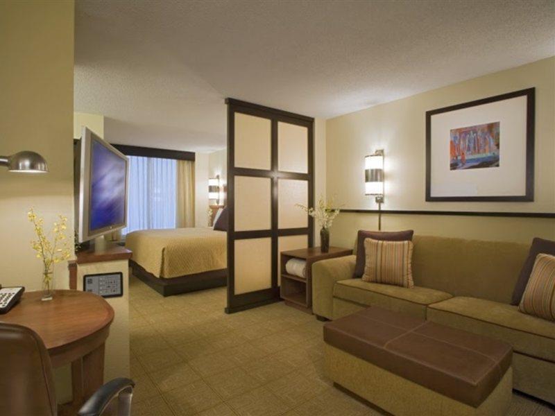 Hyatt Place Dallas North By The Galleria Addison Exterior photo